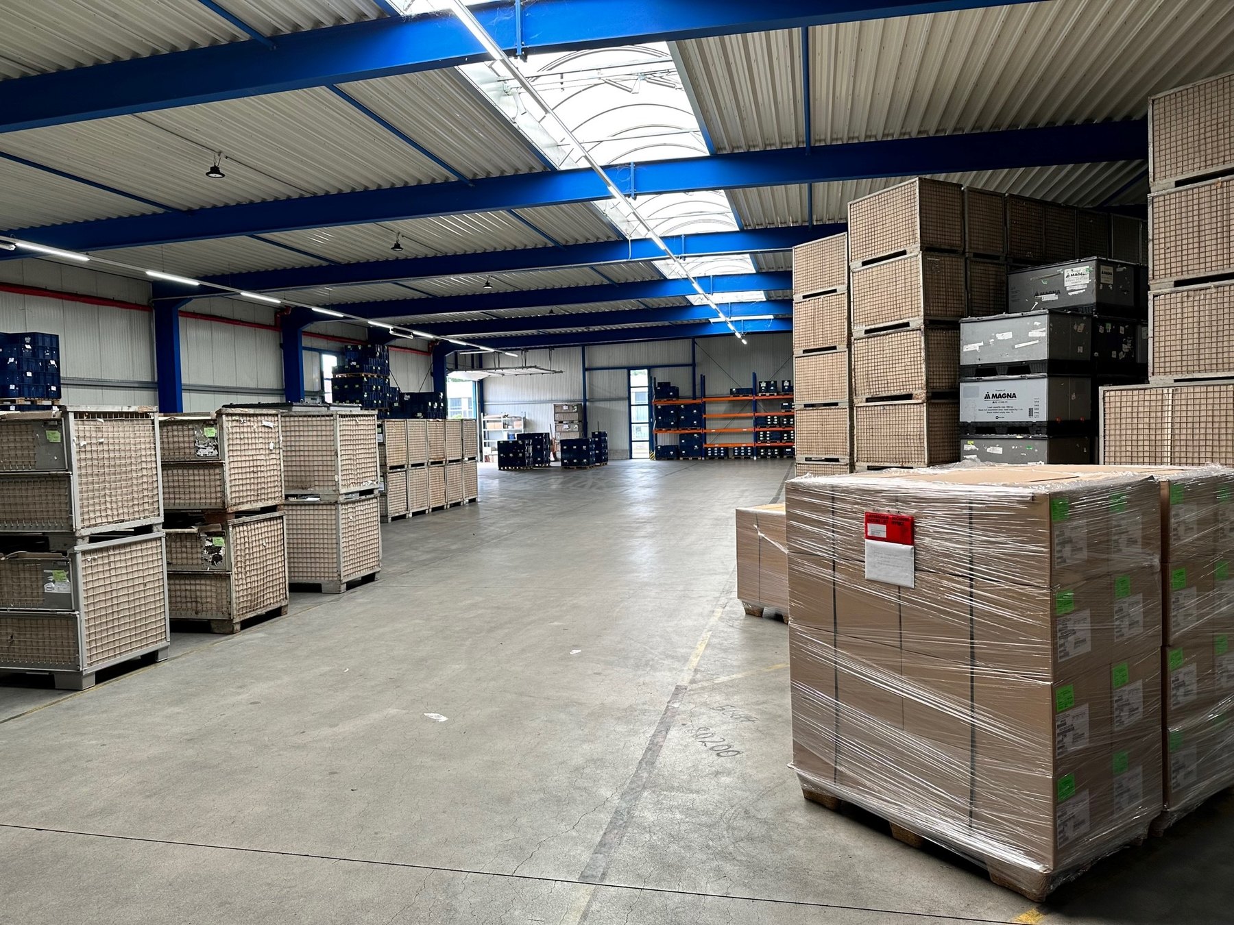 Versand- und Logistikbereich im Werk Borsdorf